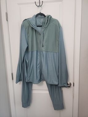 Old Navy Active  Sage Green Jogger Suit Size XXL